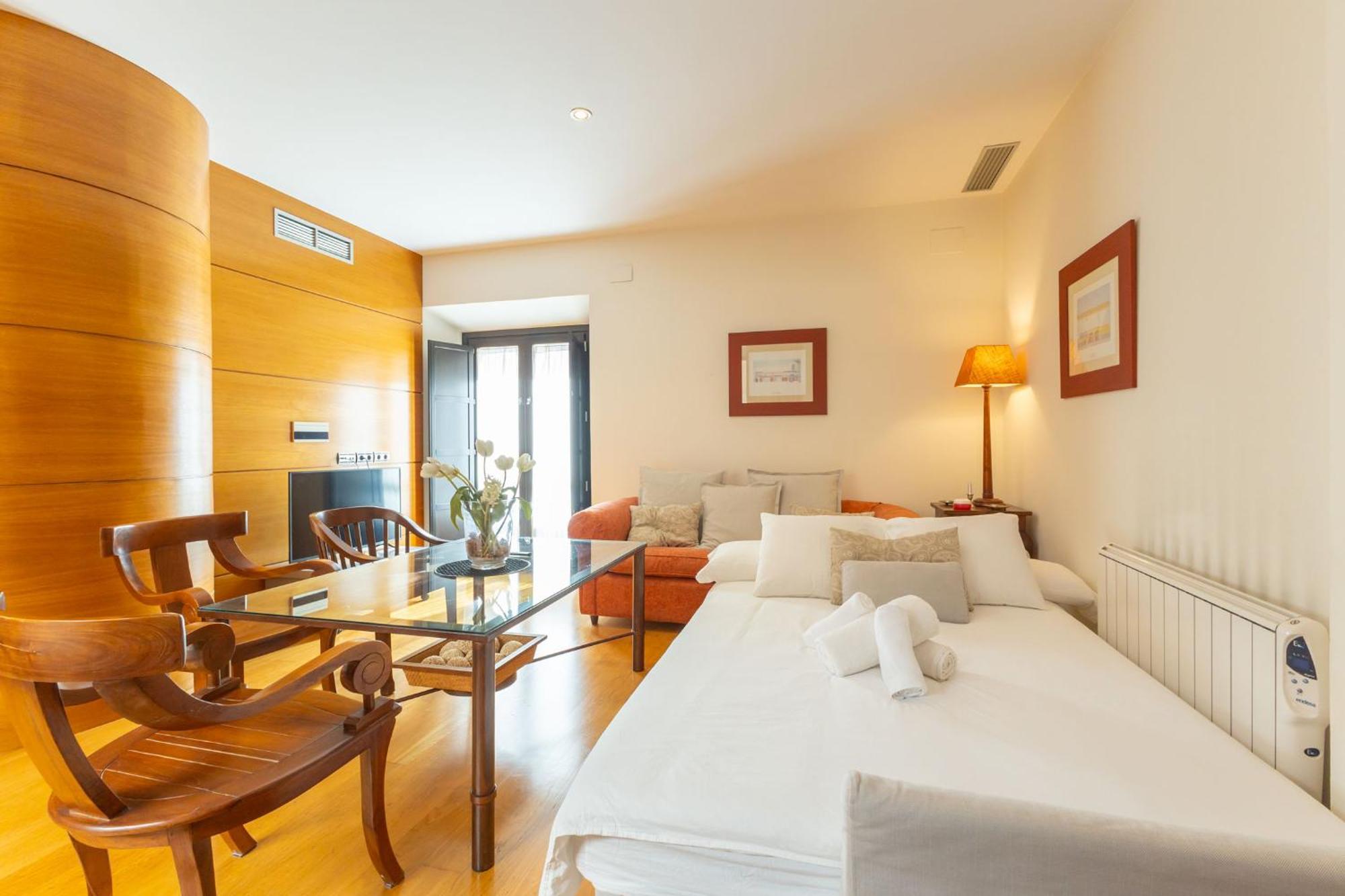 La Maestranza Charming One Or Two Bedrooms Apartments By Ocityzen Séville Extérieur photo