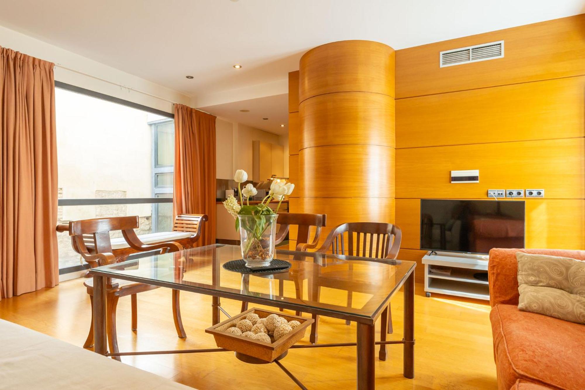 La Maestranza Charming One Or Two Bedrooms Apartments By Ocityzen Séville Extérieur photo
