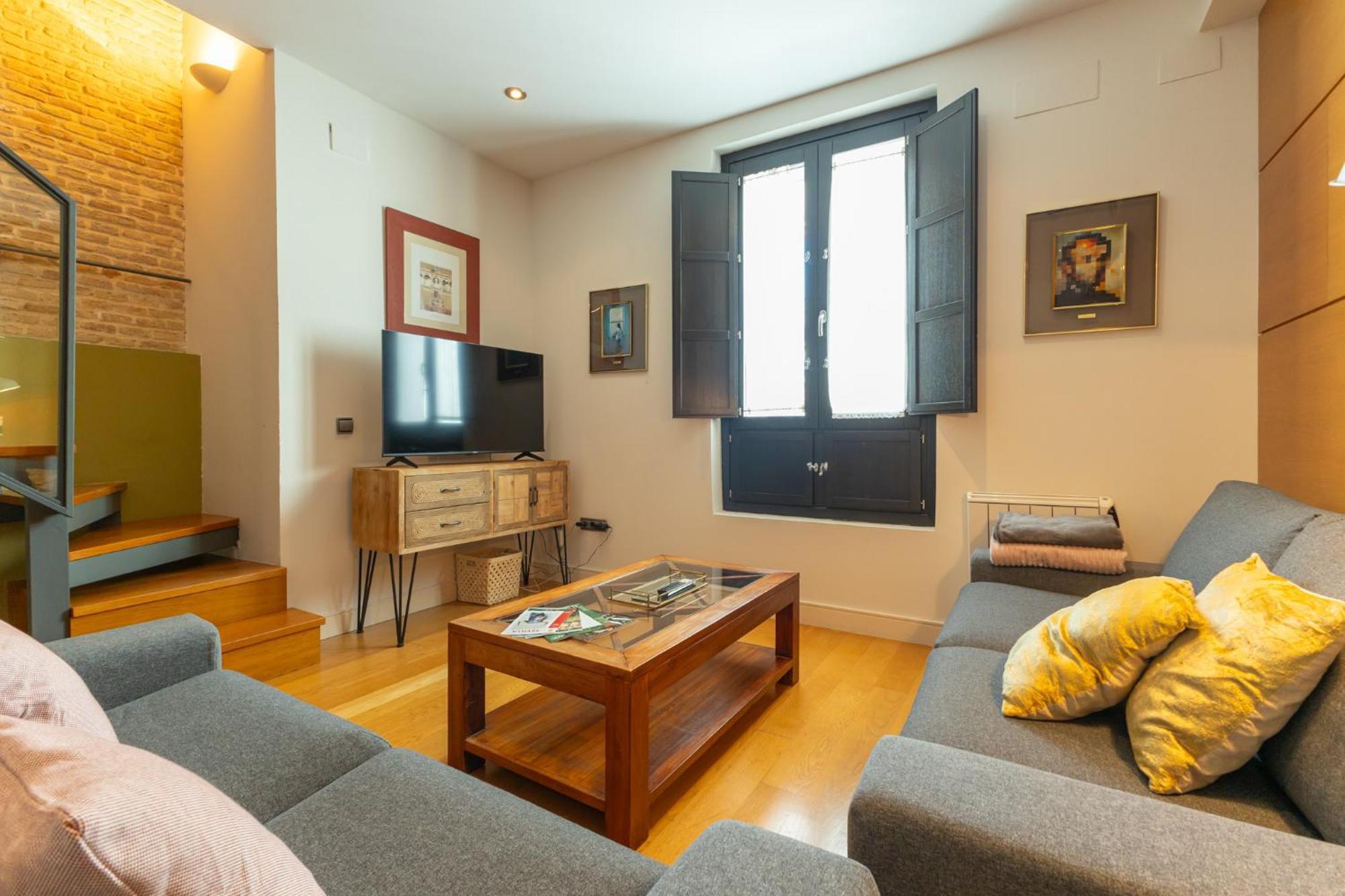 La Maestranza Charming One Or Two Bedrooms Apartments By Ocityzen Séville Extérieur photo