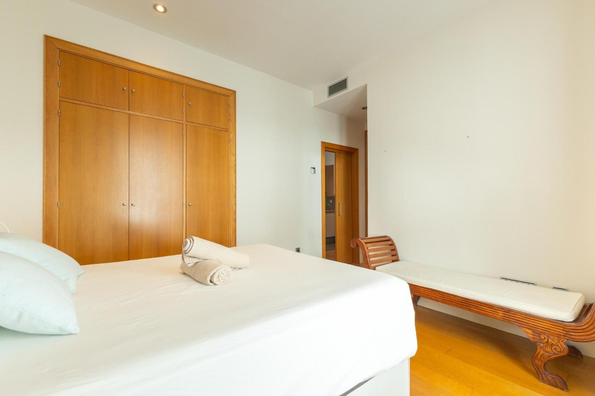 La Maestranza Charming One Or Two Bedrooms Apartments By Ocityzen Séville Extérieur photo