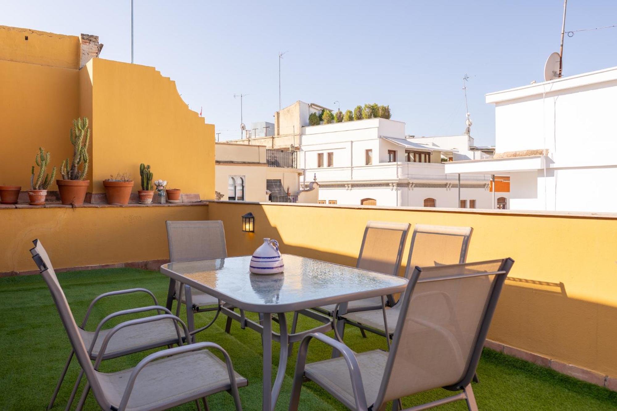 La Maestranza Charming One Or Two Bedrooms Apartments By Ocityzen Séville Extérieur photo