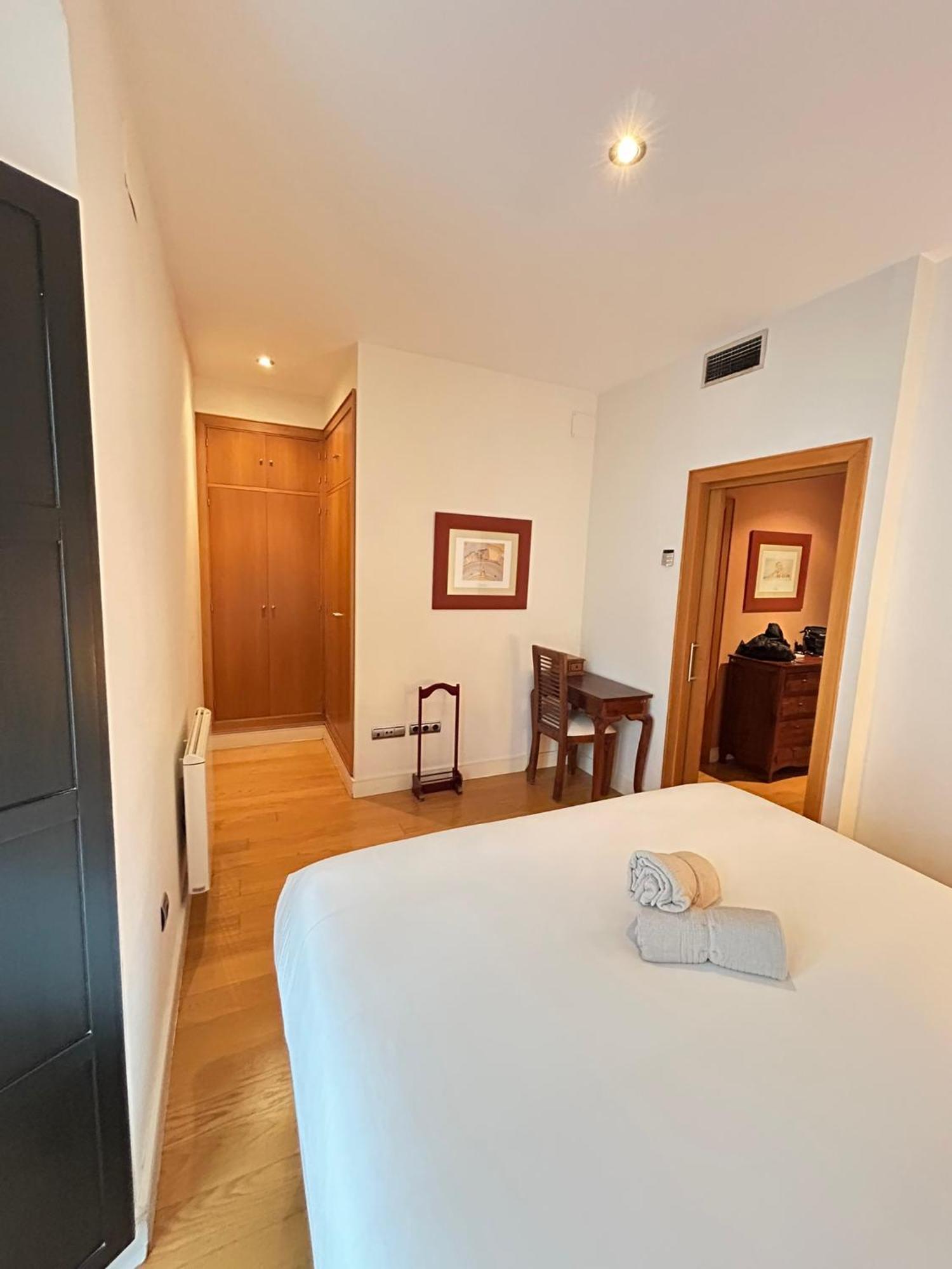 La Maestranza Charming One Or Two Bedrooms Apartments By Ocityzen Séville Extérieur photo